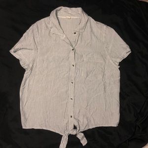 Aeropostal Button-Down with Tie Size M